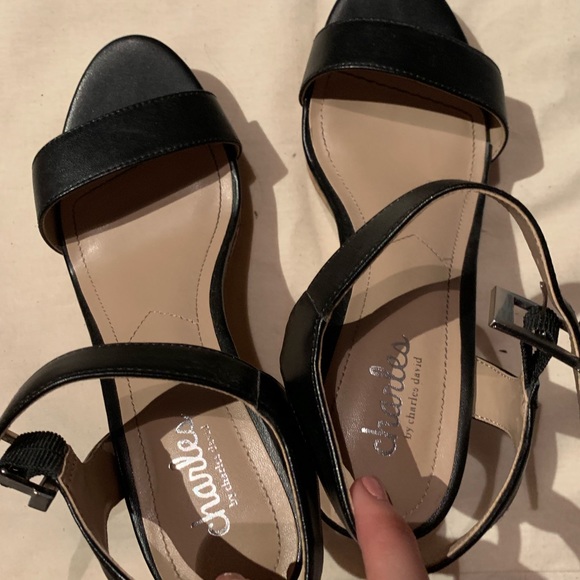 Usual comfy black heels - Picture 4 of 6